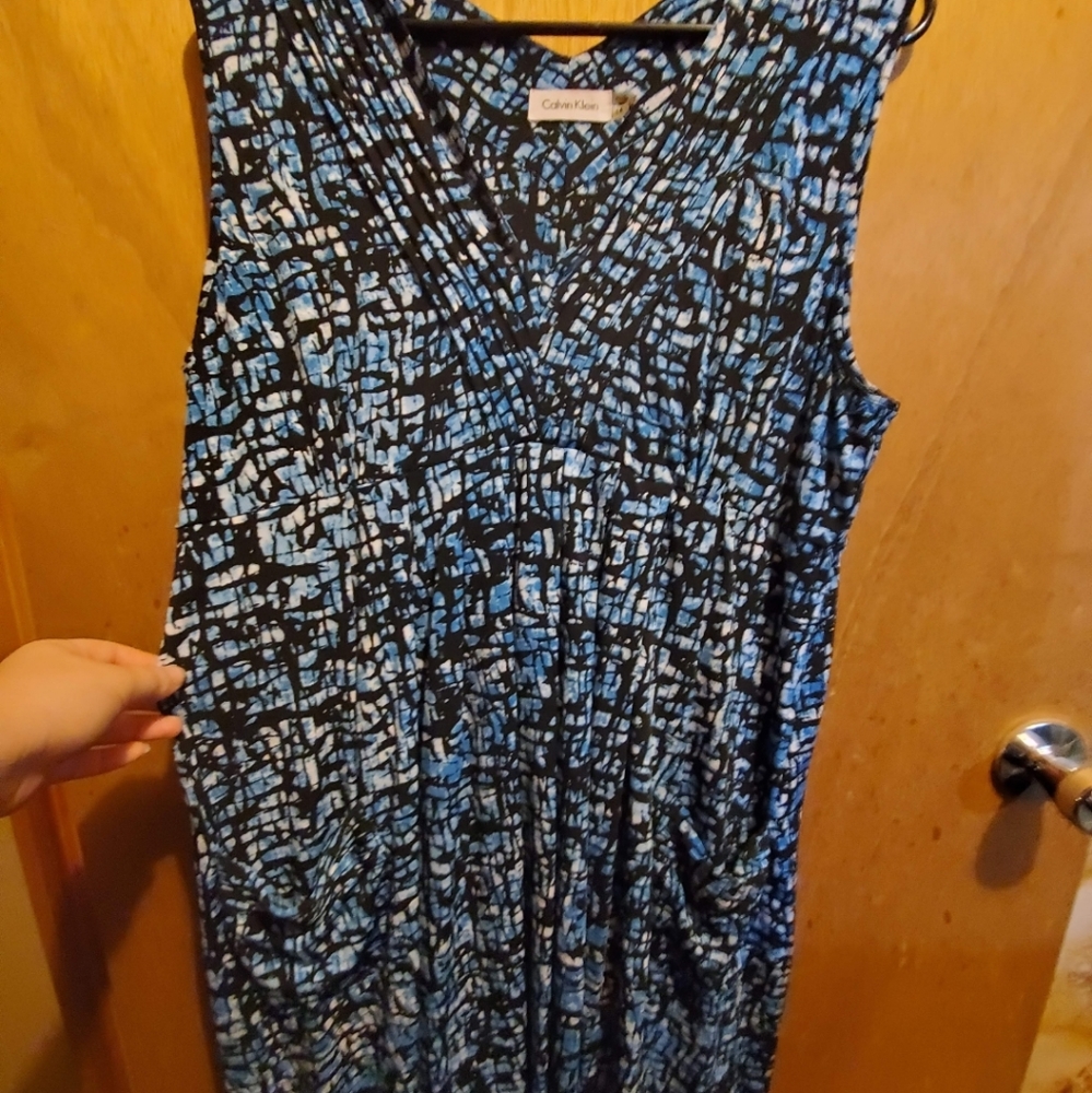 Sleeveless dress
